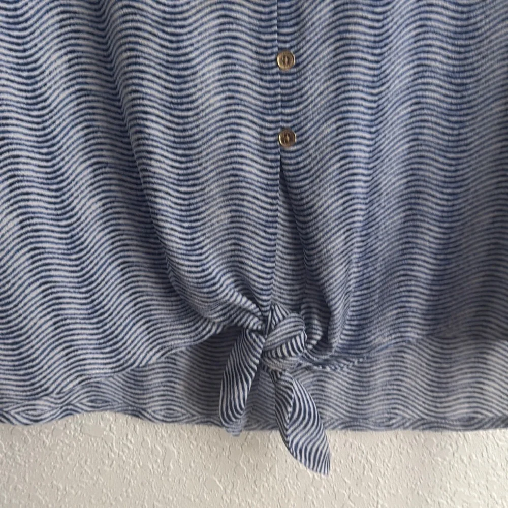 MICHAEL Michael Kors Blue and White Patterned Blouse - Picture 3 of 4